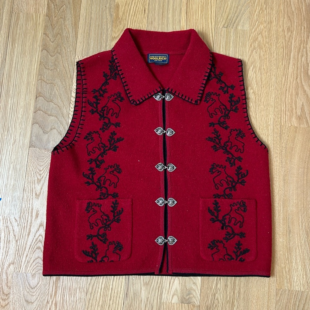 Woolrich Women’s Christmas Sweater Vest size Medium. Reindeer